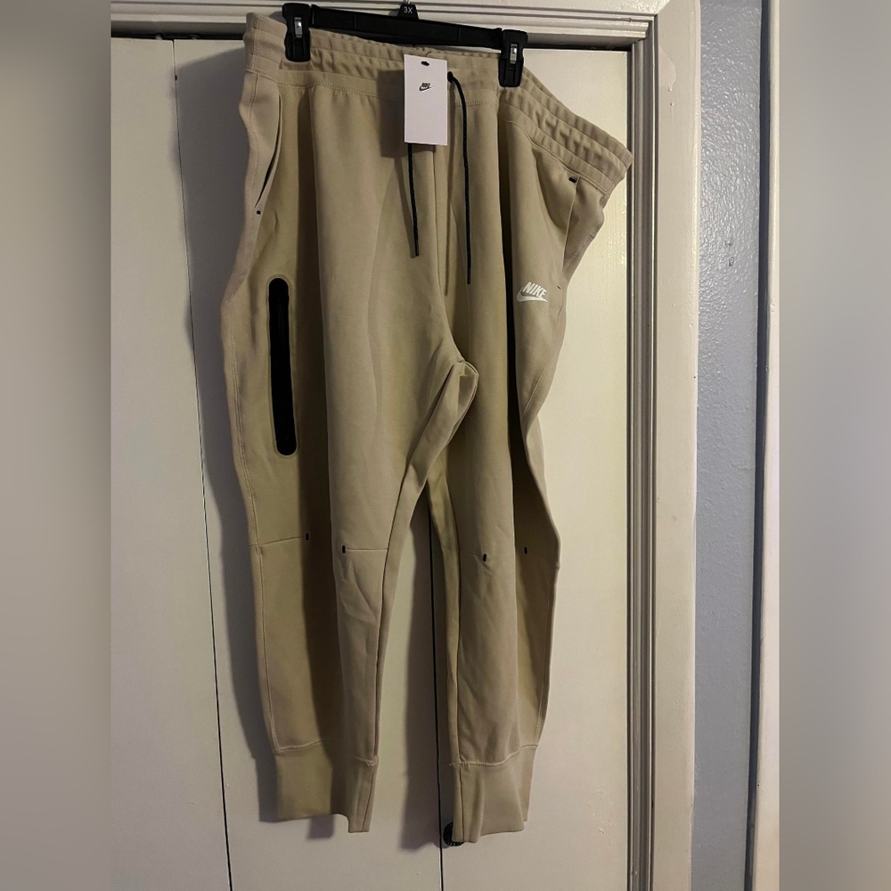 Nudes Nike Joggers